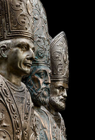 Drei Bischofsbüsten als Altarfiguren - photo 2
