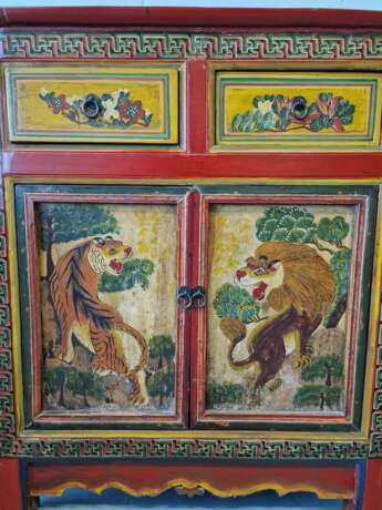 Antique oriental cabinet Wood - photo 4