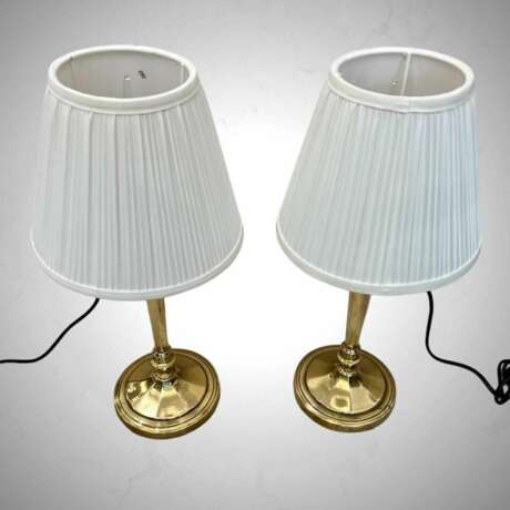 Early 19th Century Pair of Louis XVI Directoire Style Candlestick Lamps Bronze Early 19th century - photo 3 Early 19th Century Pair of Louis XVI Directoire Style Candlestick Lamps Bronze Early 19th century - photo 3