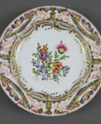 Aperçu. Zierteller mit Capodimonte-Reliefdekor - Neapelmar…