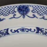 Rundplatte mit Chinoiserie-Dekor - Porzellan, unte… - Foto 5