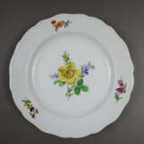 Fünf Speiseteller mit Blumenmalerei - Meissen, Kna… - фото 2