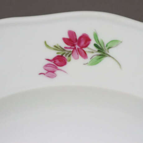 Fünf Speiseteller mit Blumenmalerei - Meissen, Kna… - фото 4