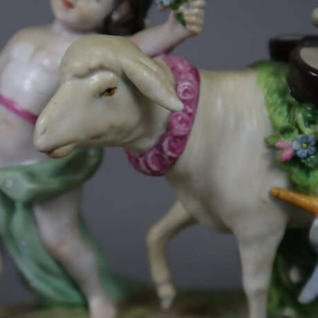 Figurengruppe "Bacchant auf Schafbock mit zwei Amo… - photo 5