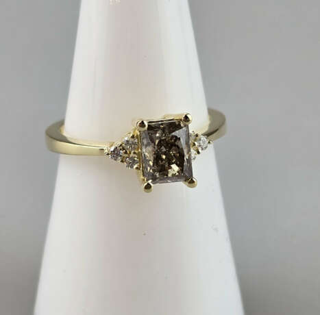 Diamantring - Gelbgold 750/000, zentraler naturbra… - photo 1