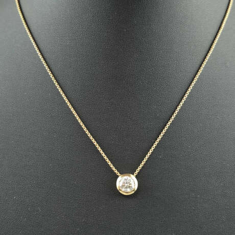 Großer Brillant-Solitäranhänger mit Kette - Gelbgo… - фото 3