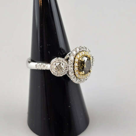 Prächtiger 18K-Goldring mit üppigem Diamantenbesat… - photo 3