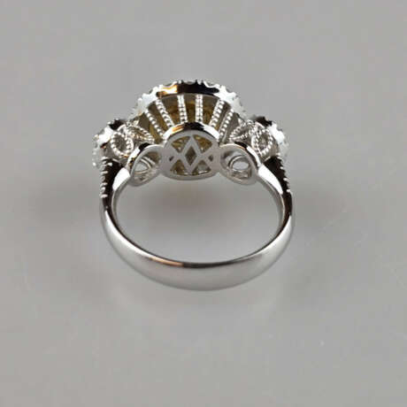 Prächtiger 18K-Goldring mit üppigem Diamantenbesat… - photo 7