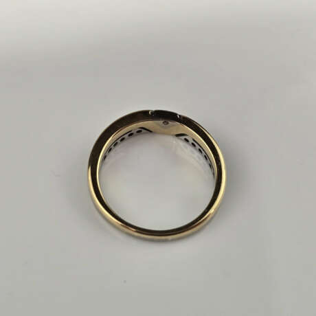 Schmaler 18K-Bandring mit Diamanten - Gelbgold 750… - photo 5