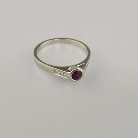 Filigraner Rubinring mit Diamanten- Weißgold 585/0… - photo 3