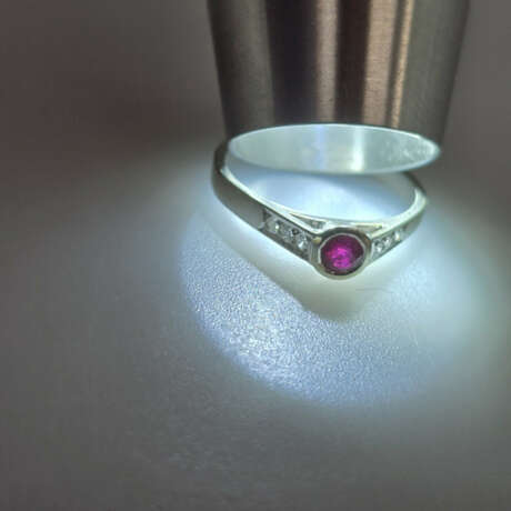 Filigraner Rubinring mit Diamanten- Weißgold 585/0… - photo 7
