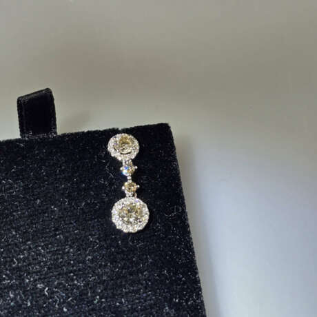 Ein Paar Diamant-Ohrhänger/-stecker (18K) - Weißgo… - Foto 6
