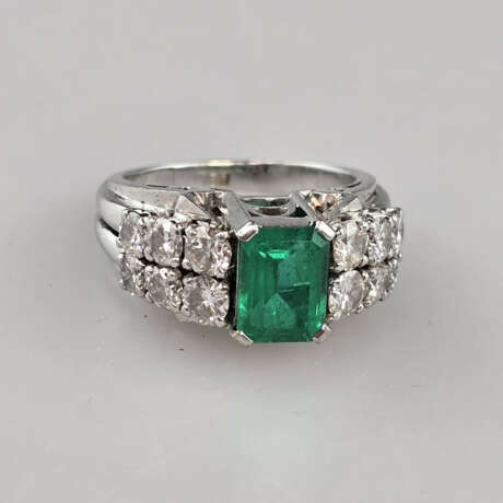 Smaragdring mit Diamanten - Weißgold 750/000, zent… - Foto 2