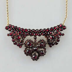 Granatcollier - Ketten Gelbgold 375/000 (9K), mitt…