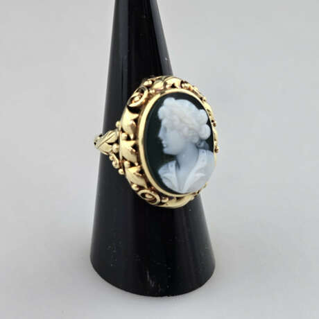 Goldring mit einer feinen Kamee - Gelbgold 585/000… - photo 2