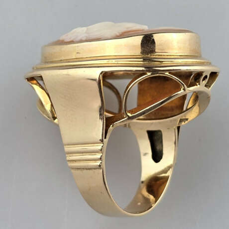 Goldring mit Kamee - Gelbgold 750/000 (18 K), oval… - photo 5