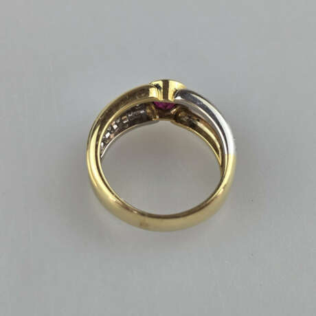 18K-Rubinring mit Diamanten- Gelbgold 750/000 (18K… - photo 6