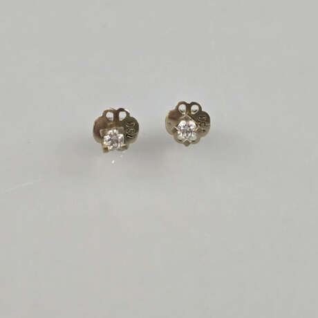 Ein Paar Diamant-Ohrstecker - Gelbgold 750/000, Be… - photo 1