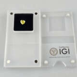 Loser gelber Herz-Diamant von 1,02 ct. mit Lasersi… - photo 5