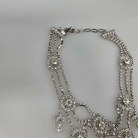 Filigranes Vintage-Collier in Diamant-Optik - Butl… - фото 5
