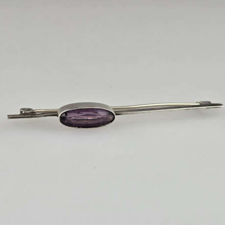Vintage-Silberbrosche mit Amethyst - Silber, am Na… - фото 1