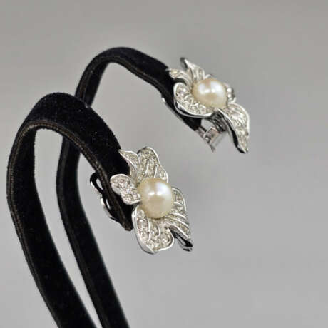 Ein Paar florale Vintage-Ohrclips - Attwood & Sawy… - photo 3