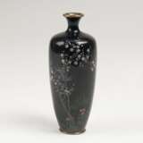 Feine Cloisonné-Vase mit Prunus - Foto 1