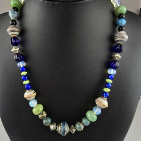 Farbenfrohe Vintage-Halskette im Hippie-Stil - abw… - фото 2