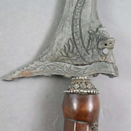 Wandhalter mit eingestecktem Kris -nach 1900 / 1.H… - photo 5