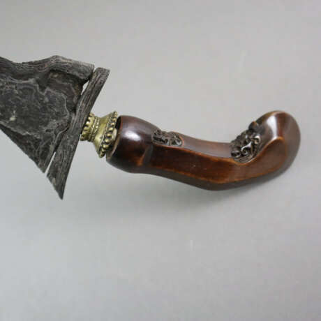Wandhalter mit eingestecktem Kris - Indonesien, Wa… - photo 3