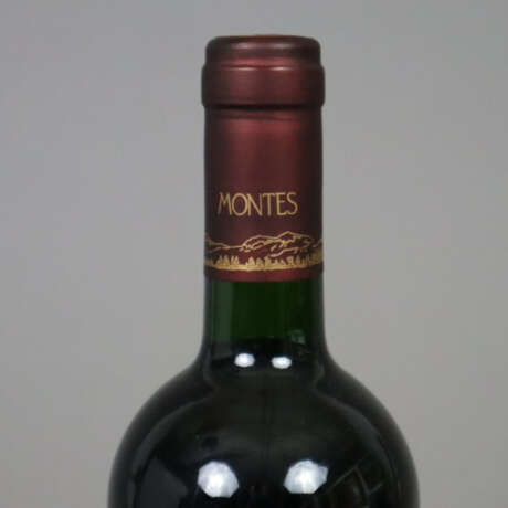 Weinkonvolut - 2 Flaschen,1996 Montes Alpha Cabern… - photo 2