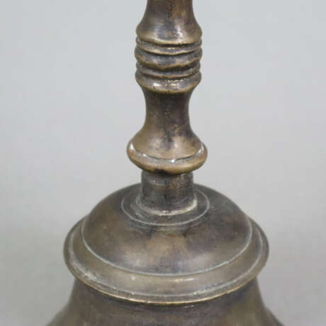 Antike Tischglocke - Bronze, dunkel patiniert, Gri… - фото 4