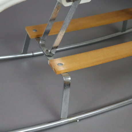 Schaukelpferd - Italien, Mitte 20. Jh., Kunststoff… - photo 5