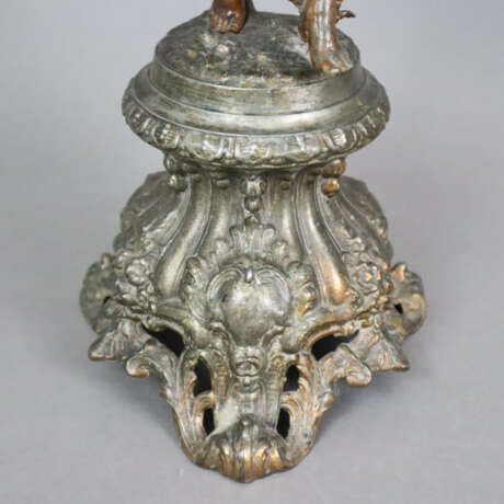 Ein Paar Amorettenleuchter - Metall, teils bronzie… - photo 4