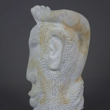 Surreale Kopfskulptur I.- Sandstein, schwer lesbar… - фото 5
