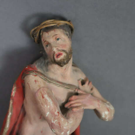 Sitzender Christus als Schmerzensmann mit Konsole-… - Foto 3