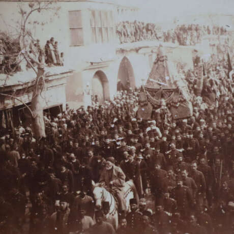 Alte Fotografie mit der Ankunft des Surre-Regiment… - Foto 3
