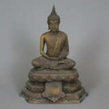 Sitzender Buddha auf Thronsockel - Thailand 20.Jh.… - photo 1