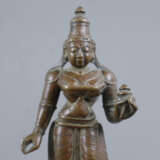 Figur der stehenden Lakshmi - Indien, ca. 19.Jh., … - photo 8