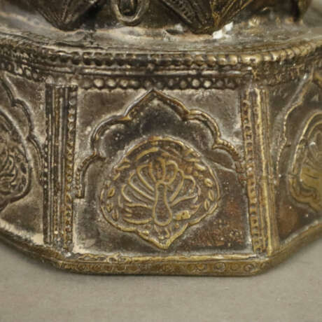 Bronzegefäß - wohl großes Tintenfass, Indien, unte… - Foto 6