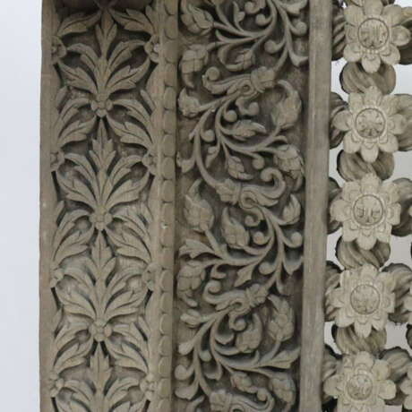 Kunstvoll geschnitzte Holzfragmente - Pakistan / I… - photo 10