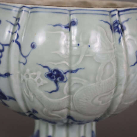 Blau-weiße Deckelschale - China, kelchartige Wandu… - Foto 4