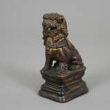 Fo-Hund - China, Holz, geschnitzt, braun gefasst, … - photo 1