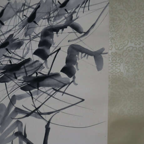 Chinesisches Rollbild -20.Jh.- Garnelen und Krabbe… - photo 7