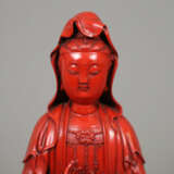Rotlackfigur "Guanyin" - China, um 1920, auf einem… - photo 2