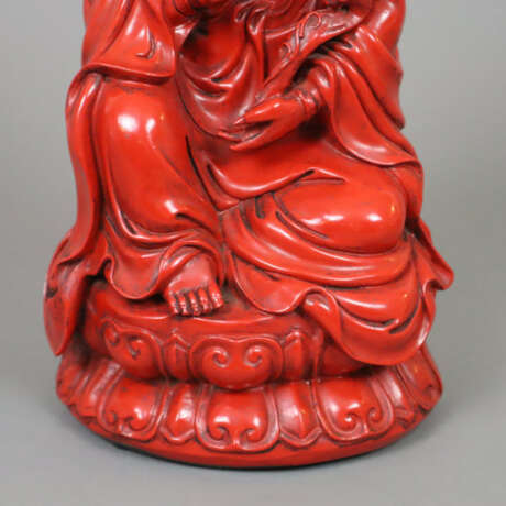 Rotlackfigur "Guanyin" - China, um 1920, auf einem… - photo 4
