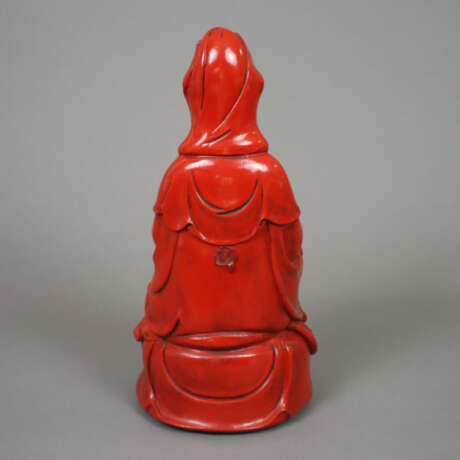 Rotlackfigur "Guanyin" - China, um 1920, auf einem… - photo 6