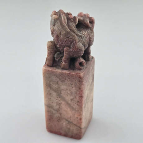 Steinsiegel mit Qilin - China, länglicher Quader m… - фото 3
