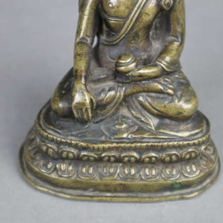 Buddha Shakyamuni - kleine Bronze, Buddha Shakyamu… - фото 3