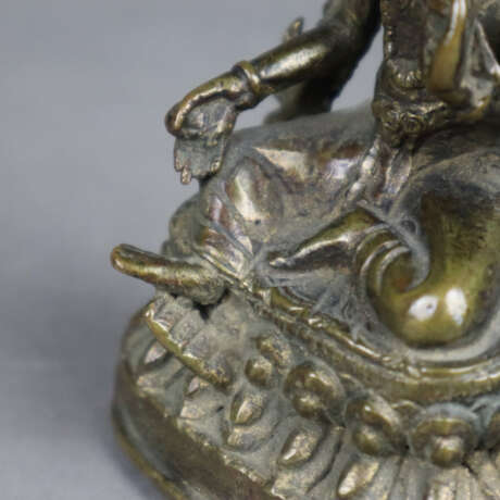 Grüne Tara (Shyama Tara) - kleine Bronze, auf dopp… - Foto 5